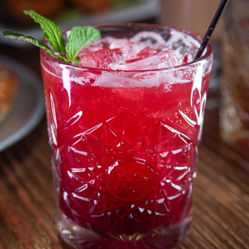 A Bar With Cocktails That Actually Impress A Bar With Cocktails That Actually Impress
