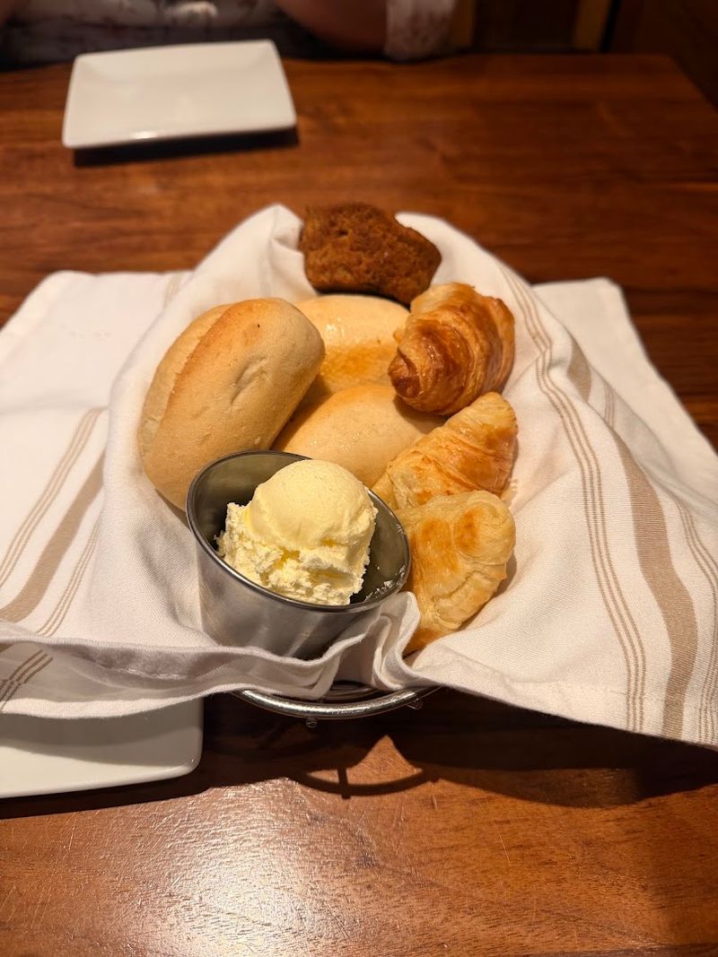 A Bread Basket That Steals the Show