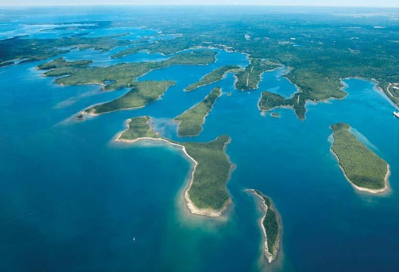 A Chain of 36 Islands With Calm, Protected Waters