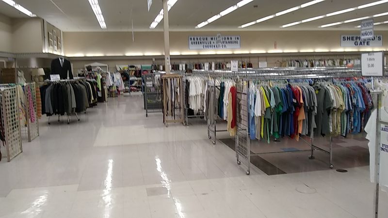 A Clean and Organized Shopping Environment That Stands Out