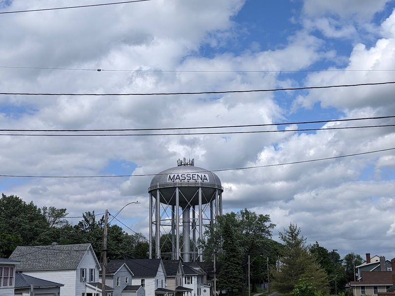 A Close-Knit Community That Looks Out for Each Other A Close-Knit Community That Looks Out for Each Other