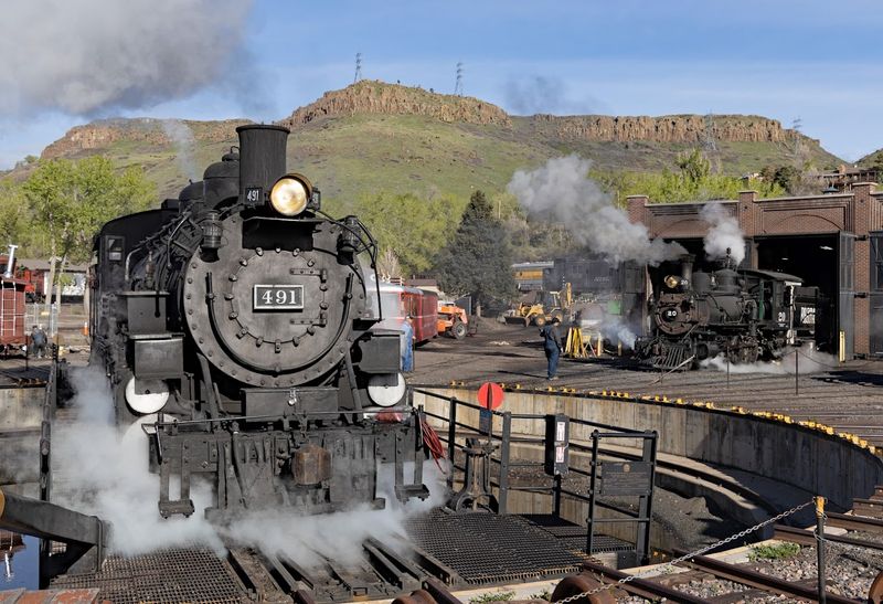 A Collection of Over 100 Vintage Trains That Will Leave You Speechless
