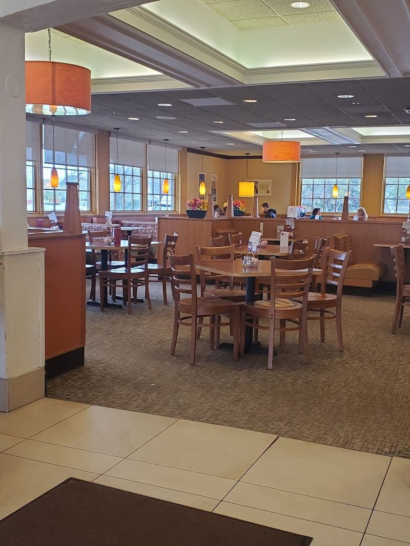 A Cozy Atmosphere That Invites You to Stay a Little Longer A Cozy Atmosphere That Invites You to Stay a Little Longer