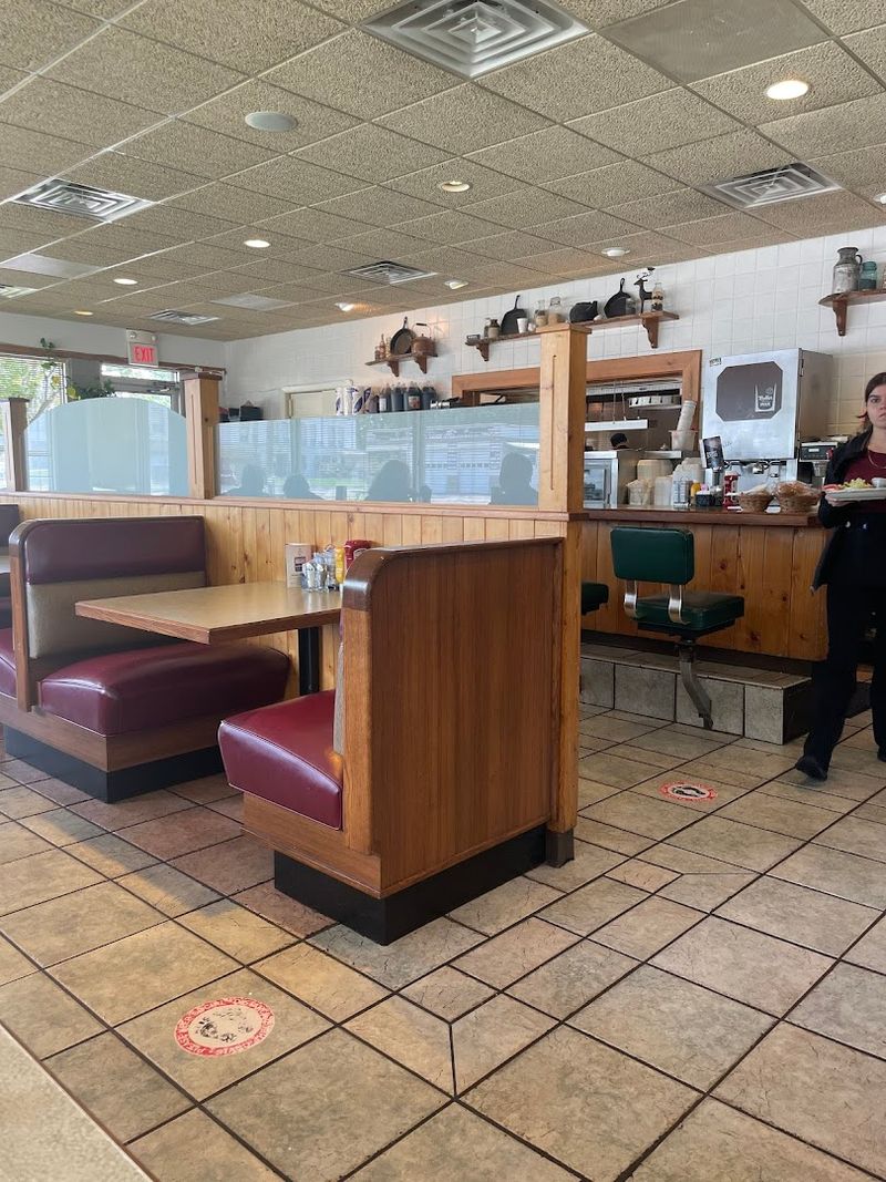 A Cozy, Old-Fashioned Atmosphere You Will Not Find at Chain Restaurants