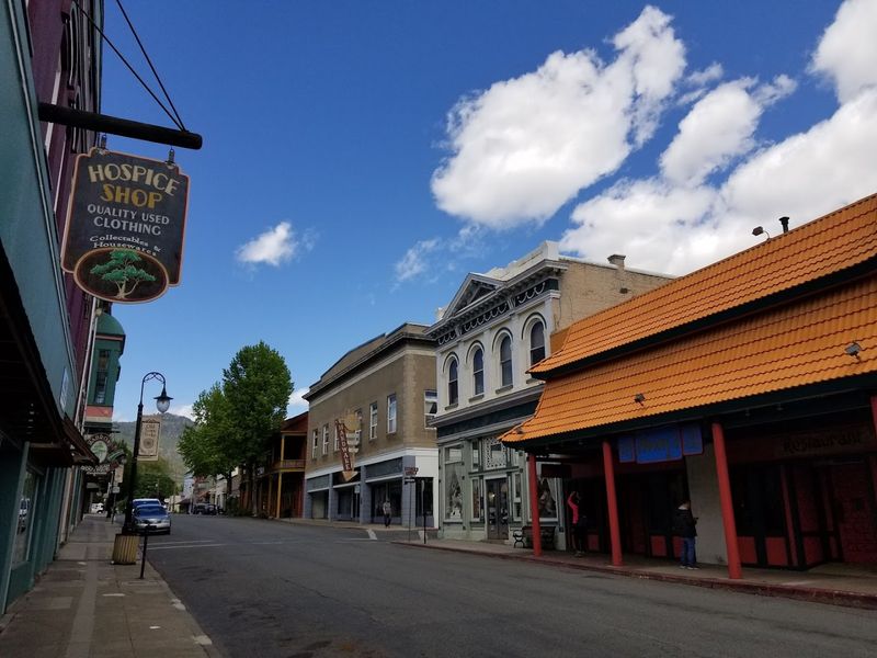 A Downtown That Rewards Slow Walking