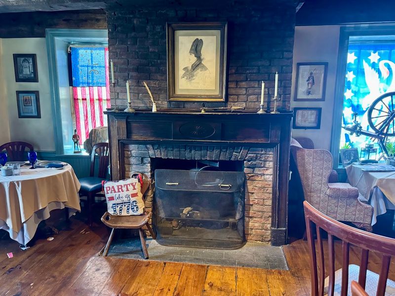 A Fireplace and Brunch That Could Last All Day