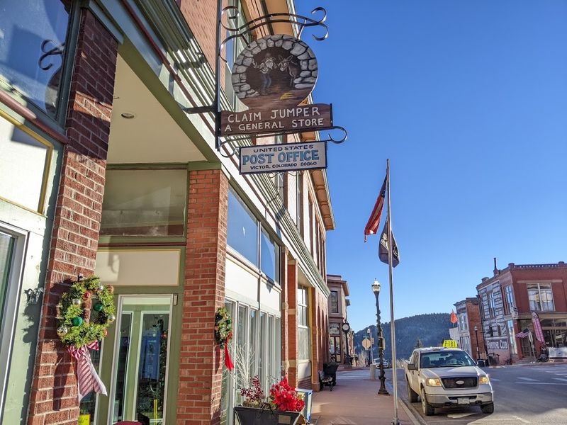 A Genuine Small-Town Community That Welcomes Strangers