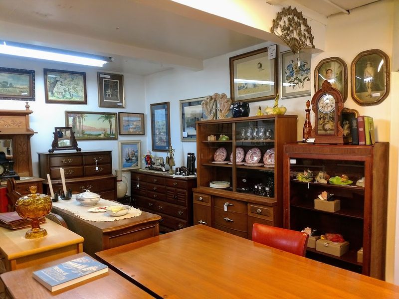 A Glimpse Into Sacramento's Rich Antique Culture