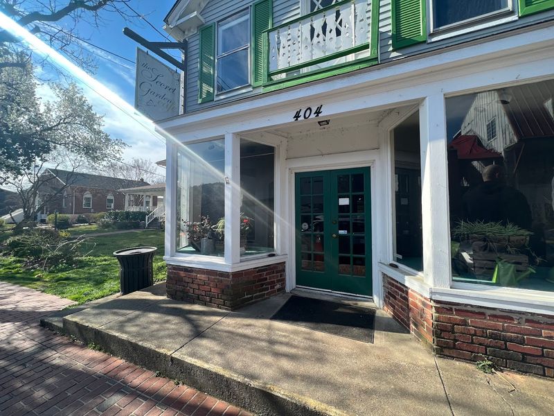 A Historic Home That Sets the Scene A Historic Home That Sets the Scene