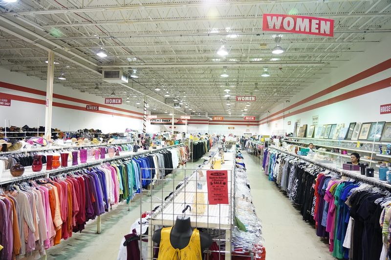 A Massive Store Size That Keeps Shoppers Busy For Hours