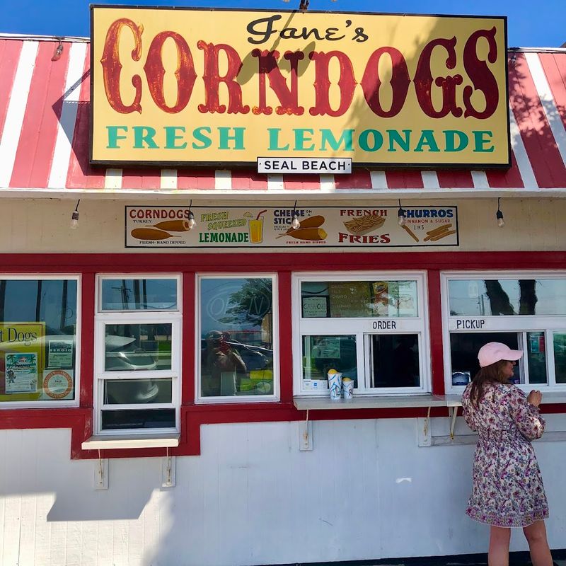 A Newport Beach Landmark With Years Of Loyal Fans A Newport Beach Landmark With Years Of Loyal Fans
