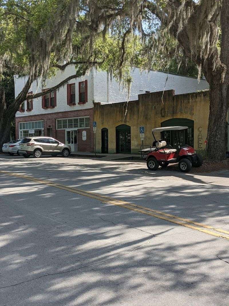 A Perfect Escape from Florida's Busy Tourist Corridors