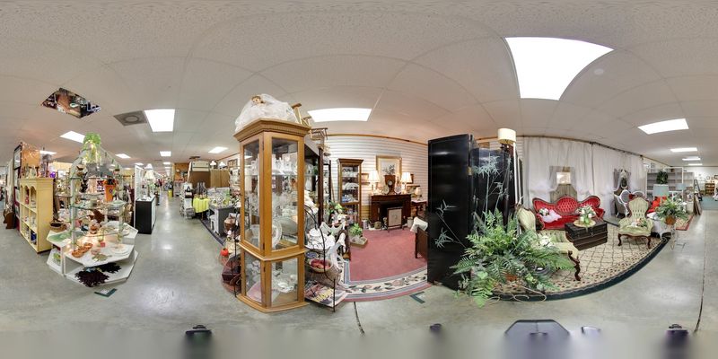 A Perfect Getaway for Antique Enthusiasts