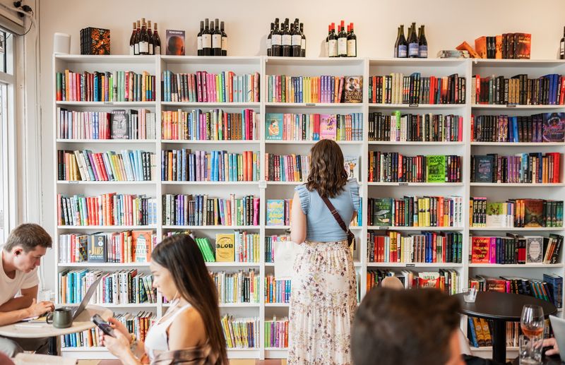 A Perfect Stop on a St. Pete Book Crawl A Perfect Stop on a St. Pete Book Crawl