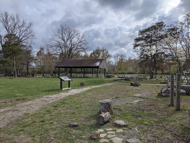 A Playground That Keeps Kids Entertained Beyond the Water