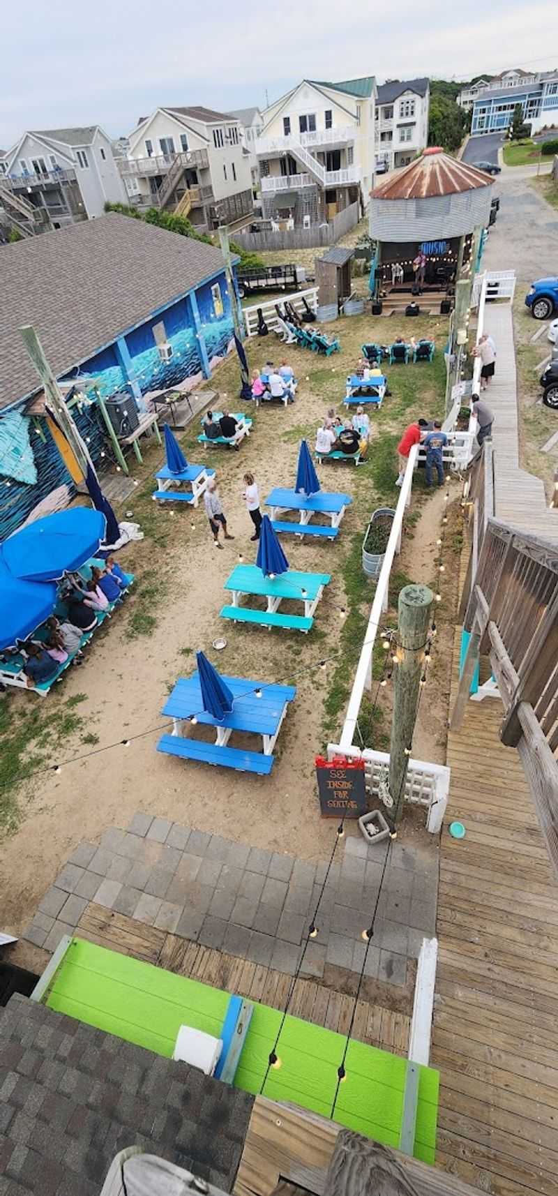 A Relaxed Outer Banks Atmosphere You'll Want to Linger In