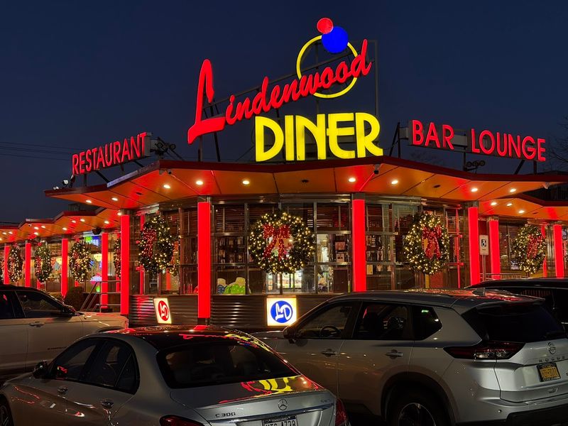A Retro Atmosphere That Takes You Back in Time