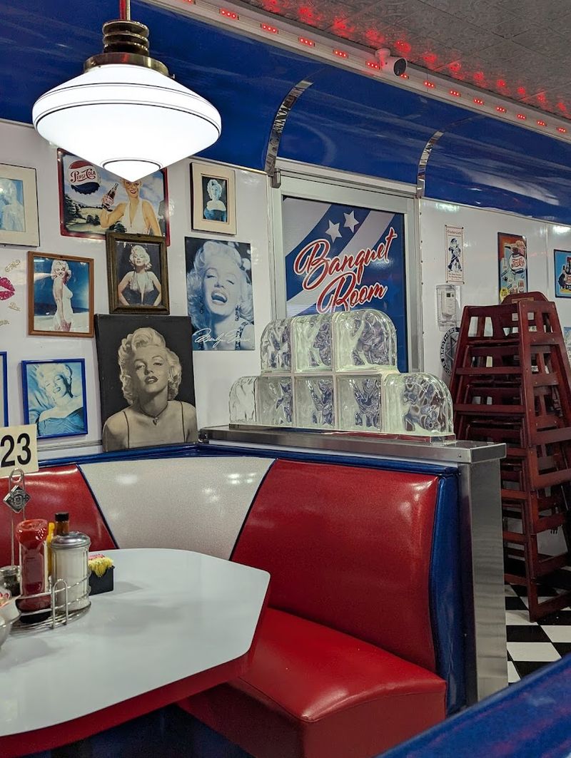 A Retro Diner Atmosphere You Can't Fake