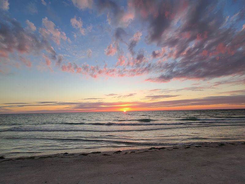 A Shoreline That Feels Like It's All Yours