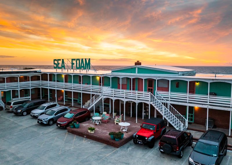 A Step Back in Time: The Retro Charm of Sea Foam Motel