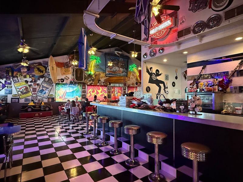 A Step Inside the 1950s: The Unforgettable Atmosphere