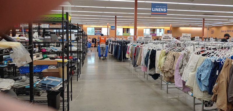 A Store Layout So Big, You Will Want to Clear Your Whole Afternoon