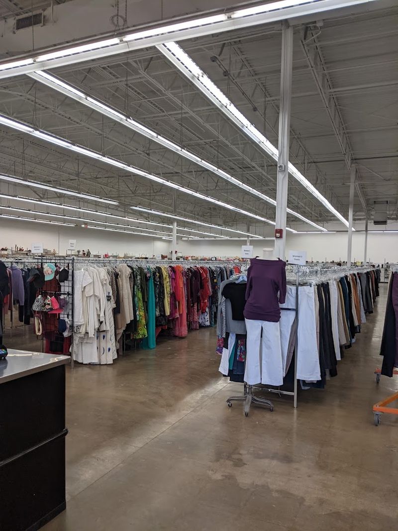 A Store That Stays Clean and Organized