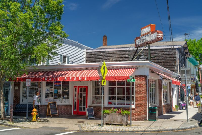 A Tight-Knit Community Where Neighbors Actually Know Each Other A Tight-Knit Community Where Neighbors Actually Know Each Other
