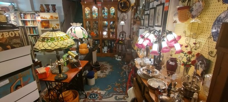 A Treasure Hunter's Paradise for Gift Shoppers