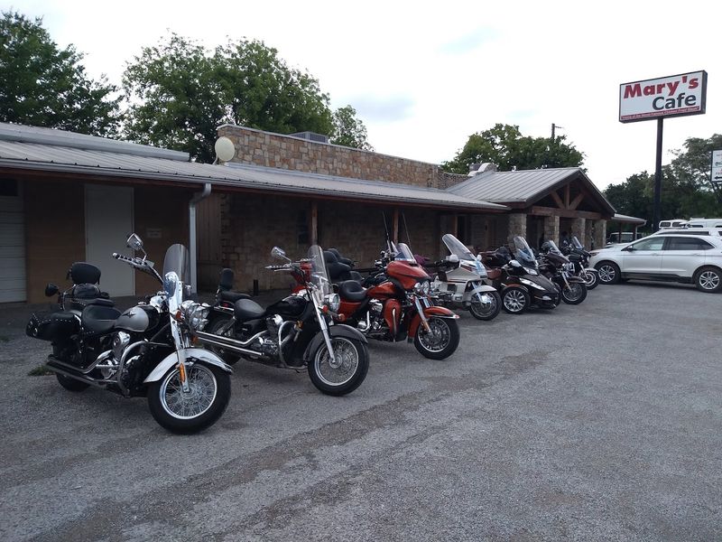 A True Small-Town Roadside Atmosphere