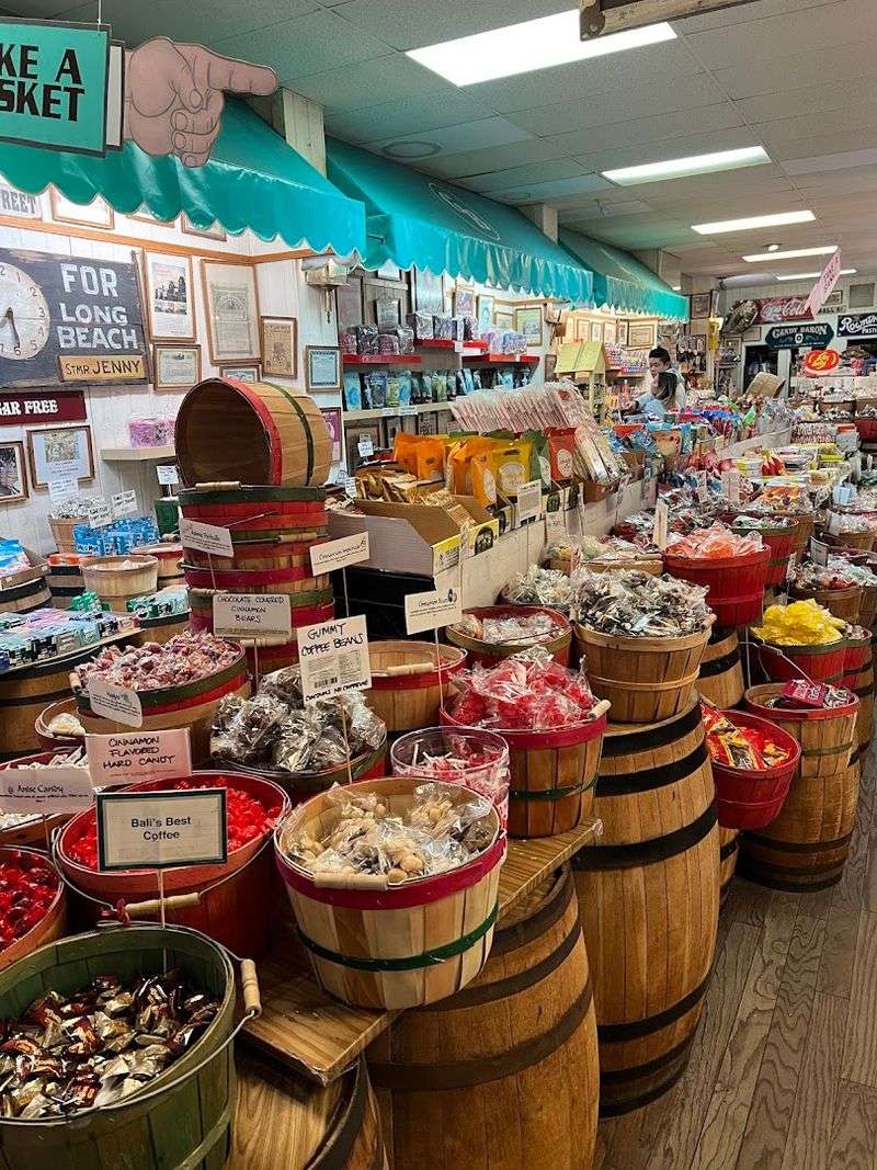 Aba Zaba and Other Hard-to-Find Throwback Treats