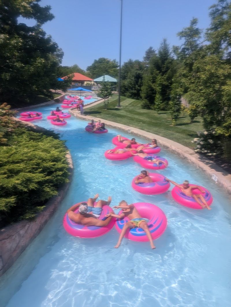 Adults-Only Sections for a More Relaxed Vibe