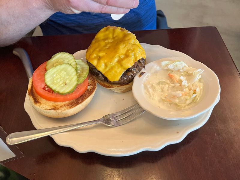 American Fare That Goes Way Beyond Bar Food American Fare That Goes Way Beyond Bar Food