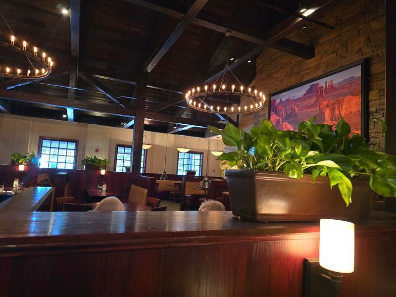 An Atmosphere That Feels Both Elegant and Relaxed