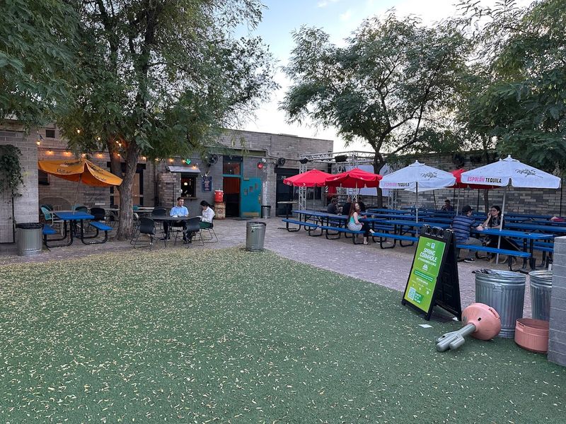 An Outdoor Patio Space That Totally Transforms the Experience