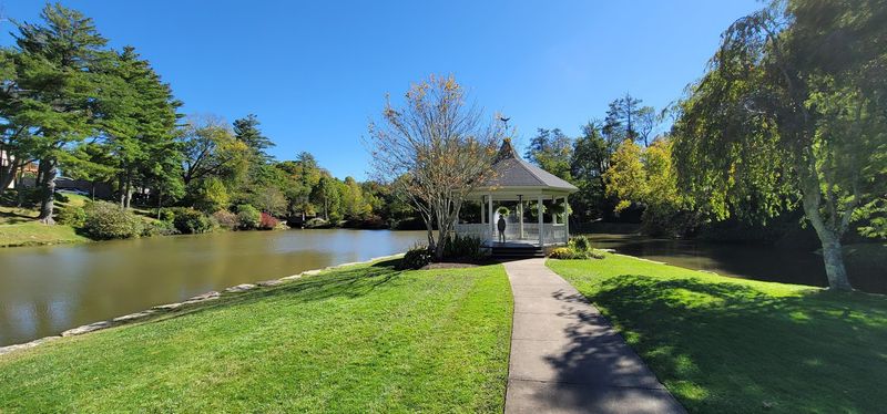 Annie Cannon Gardens, a Quiet Green Gem Right in Town