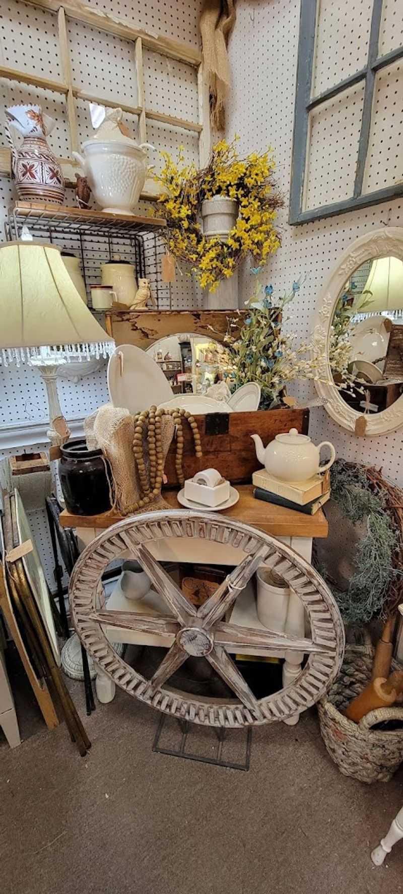 Antique Bowls, Pottery, and Decorative Housewares