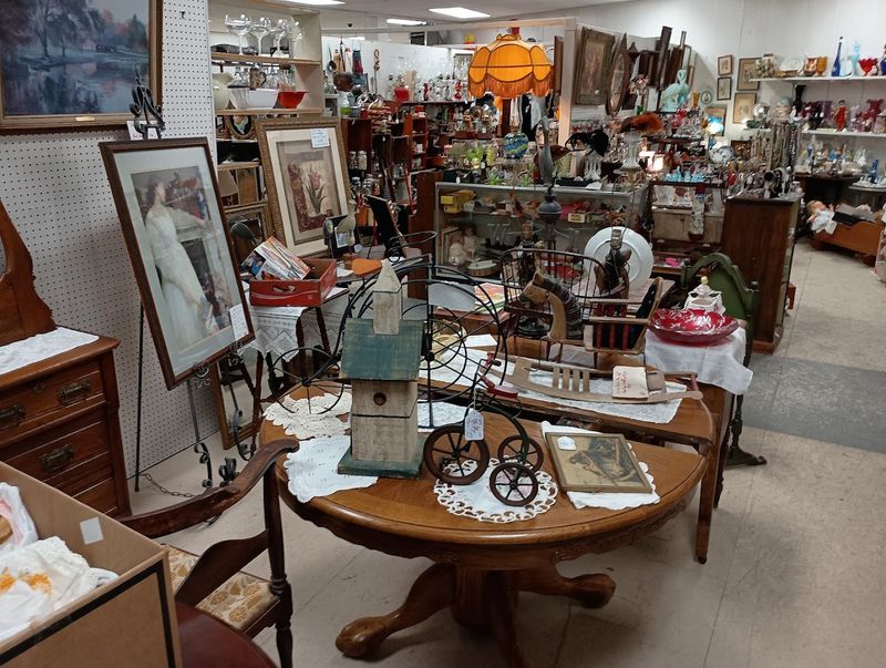 Antique Furniture That Fits Any Home