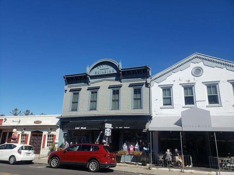 Antique Shops and Treasure Hunting on Every Block