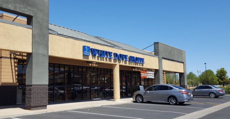 Arizona Is Home To A Massive Thrift Store That’s Worth The Drive From Anywhere In The State