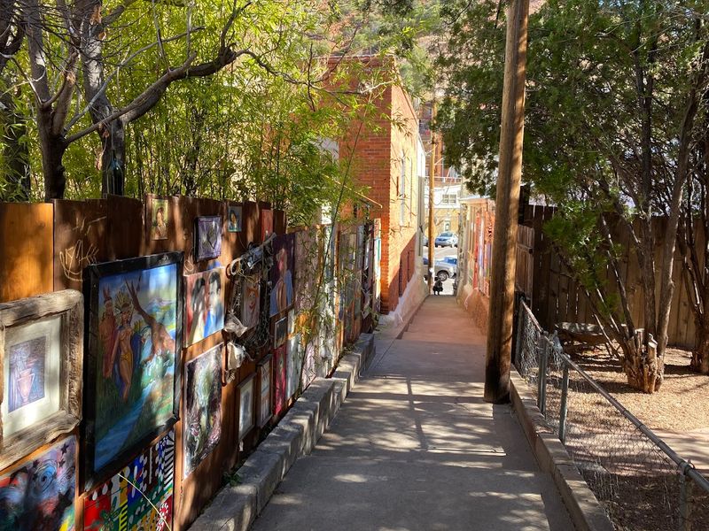 Art Galleries Galore: Creativity at Every Corner
