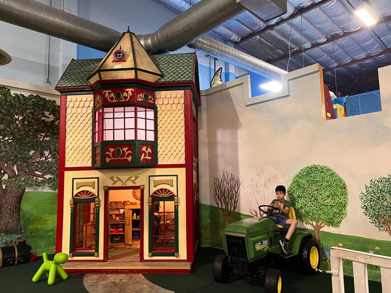 Art Studio Where Creativity Has No Rules Art Studio Where Creativity Has No Rules