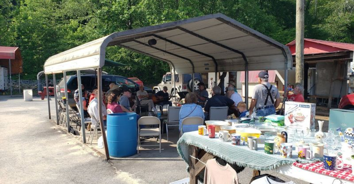 At This Enormous South Carolina Swap Meet A Modest Budget Can Fill Your Car With Incredible Finds