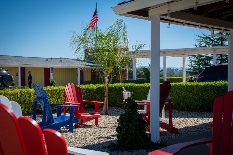 BBQ Areas And Fire Pits For Evening Hangouts