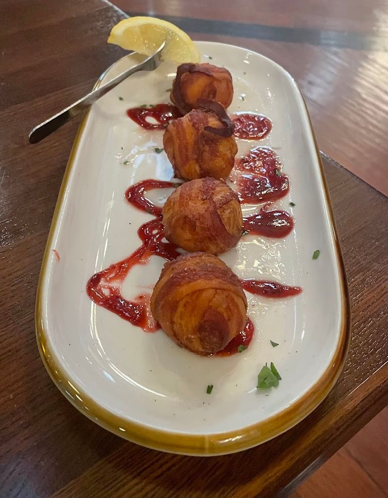Bacon-Wrapped Scallops with Raspberry Chipotle Compote Bacon-Wrapped Scallops with Raspberry Chipotle Compote