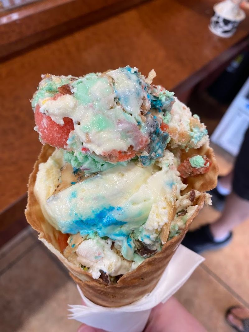 Banana Splits Built for a Crowd Banana Splits Built for a Crowd