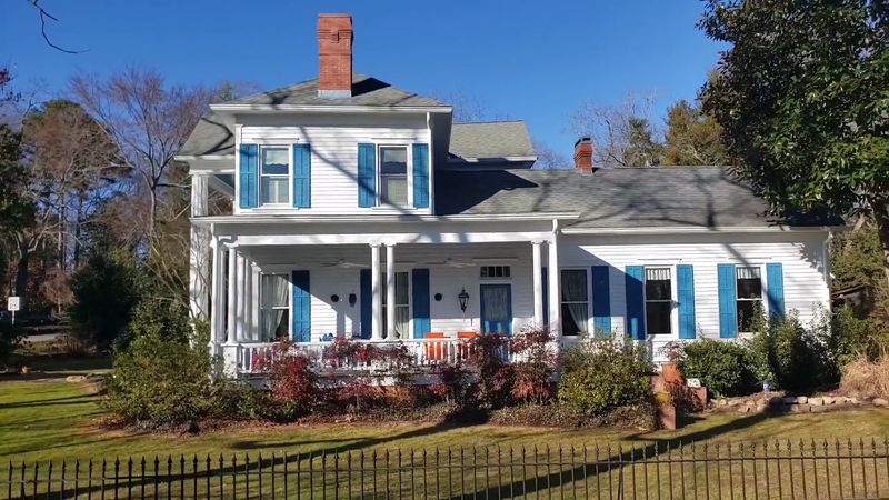 Beautiful Victorian Architecture Around Every Corner
