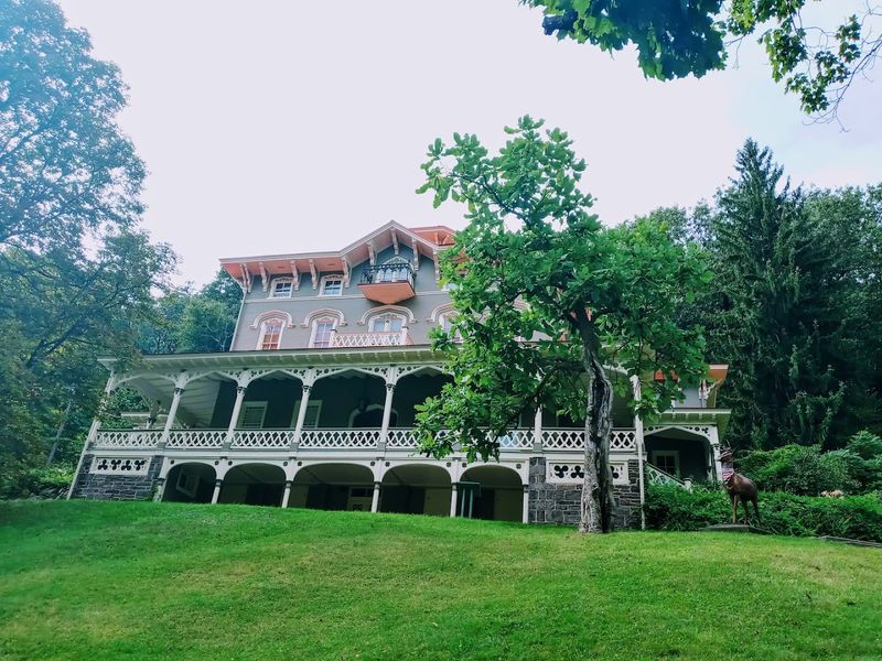 Bed and Breakfasts and Cozy Accommodations Bed and Breakfasts and Cozy Accommodations
