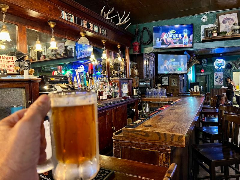 Big Screens for Sports Fans Who Need Their Game Time Big Screens for Sports Fans Who Need Their Game Time