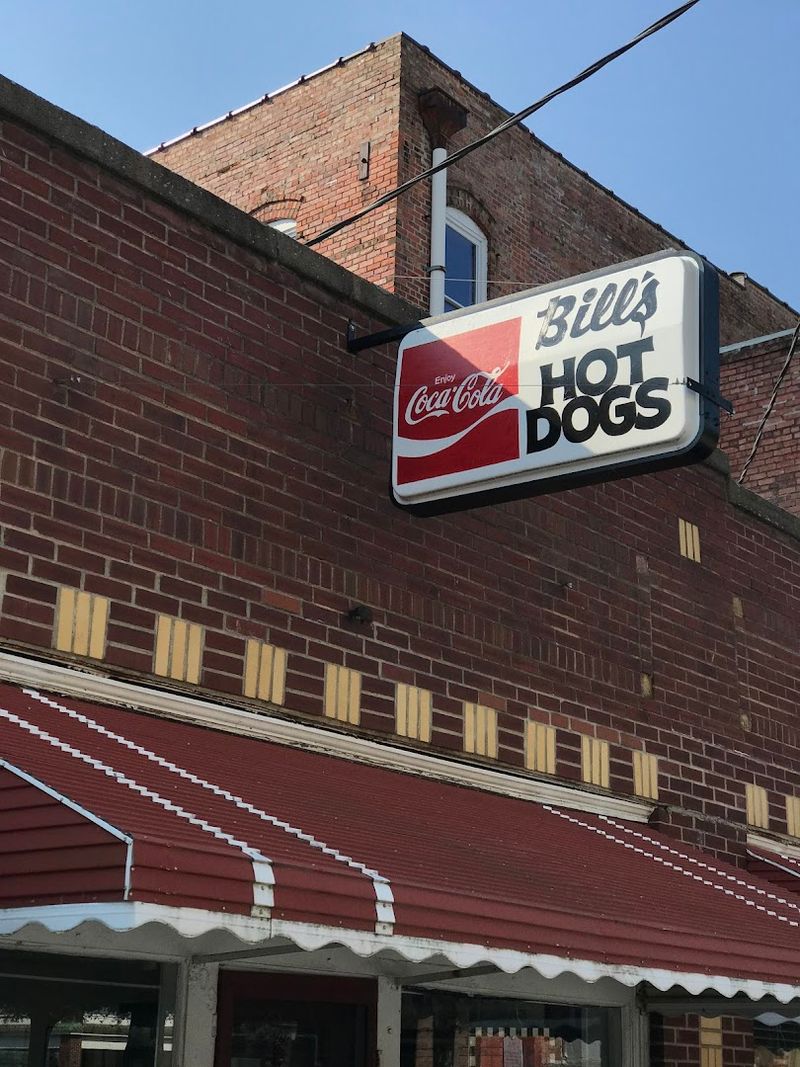 Bill's Hot Dog Stand - Washington, North Carolina